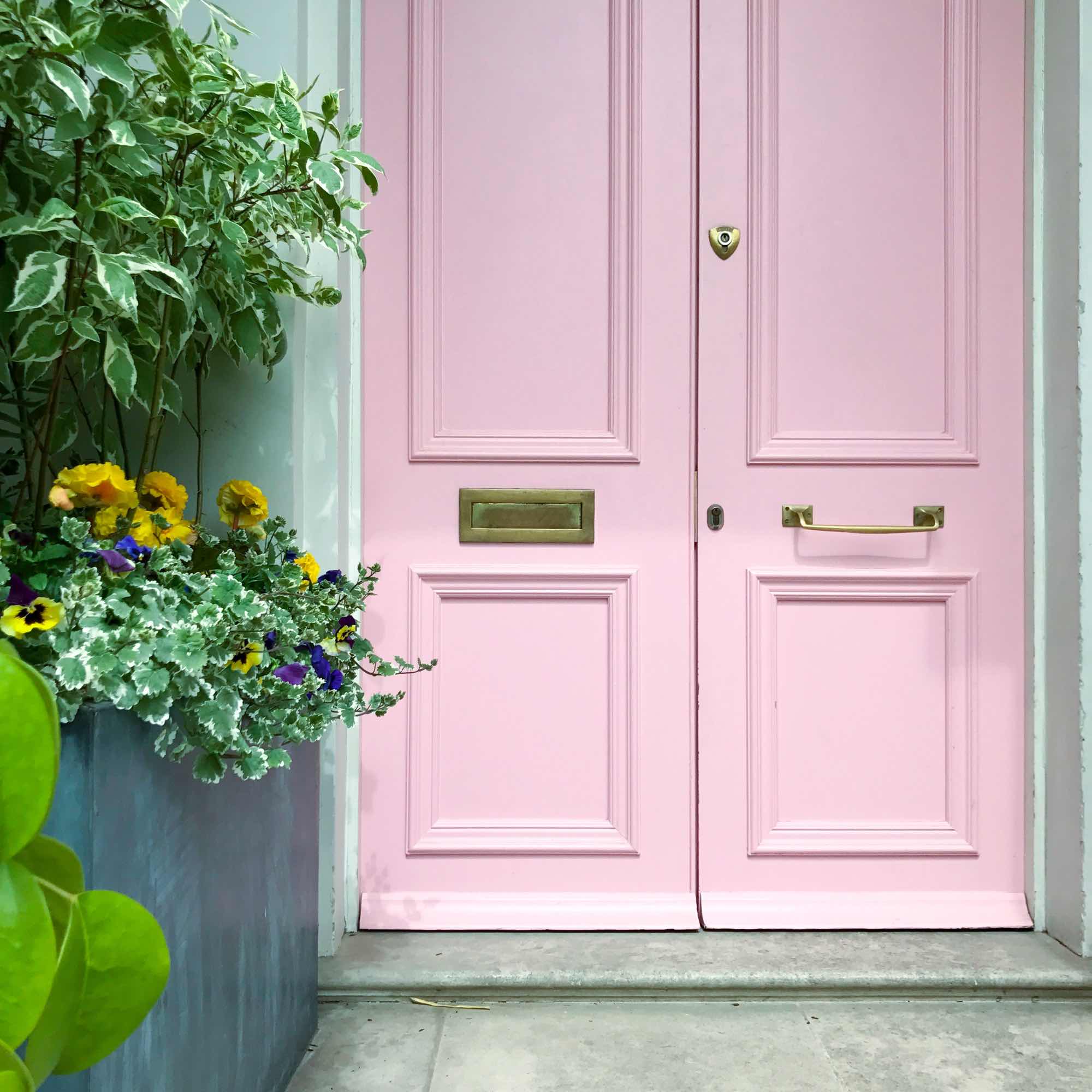 Pink door in Notting Hill